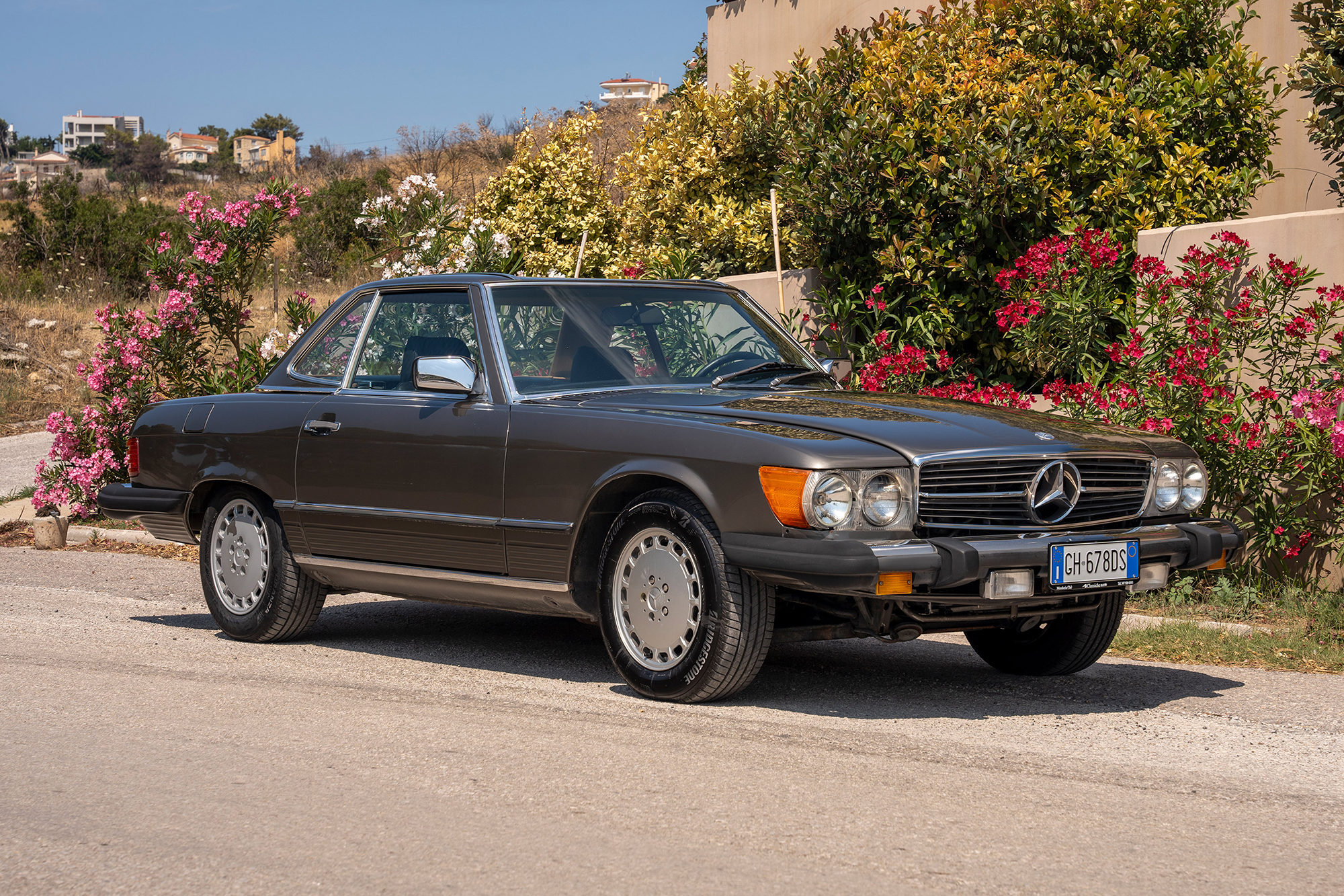 1987 MercedesBenz 560SL Hagerty Valuation Tools